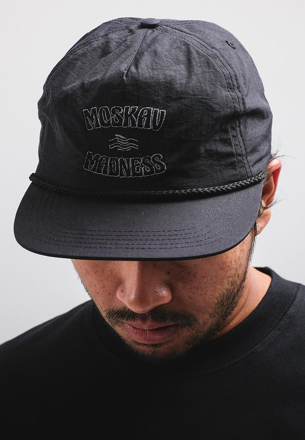 MADNESS FIN BLACK MOSKAV CLASSIC 5 PANELS HAT